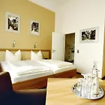Hotel Deutsches Haus 3*
