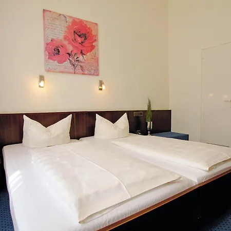 Deutsches Haus فندق 3*