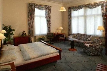 فندق Deutsches Haus 3*