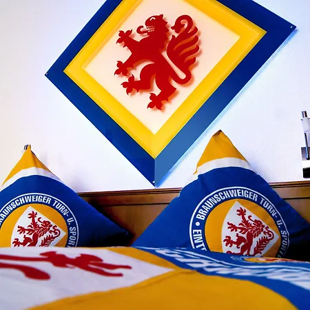 Deutsches Haus فندق 3*