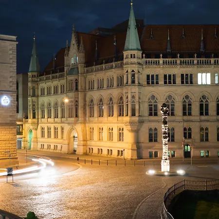 Deutsches Haus فندق براونشفايغ